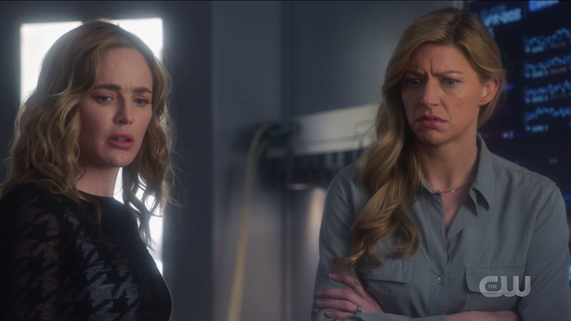 Legends of Tomorrow Episode 613: Avalance, Ava and Sara look confused