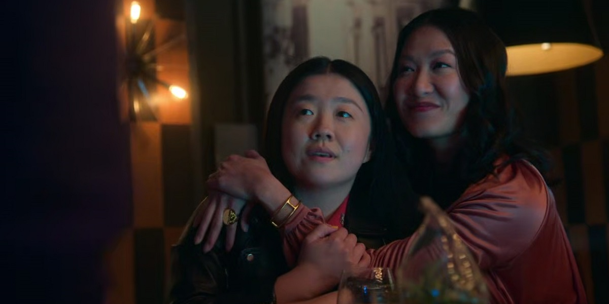 She's Back!: Alice and Sumi thwart the advances of two dudebros at the bar.
