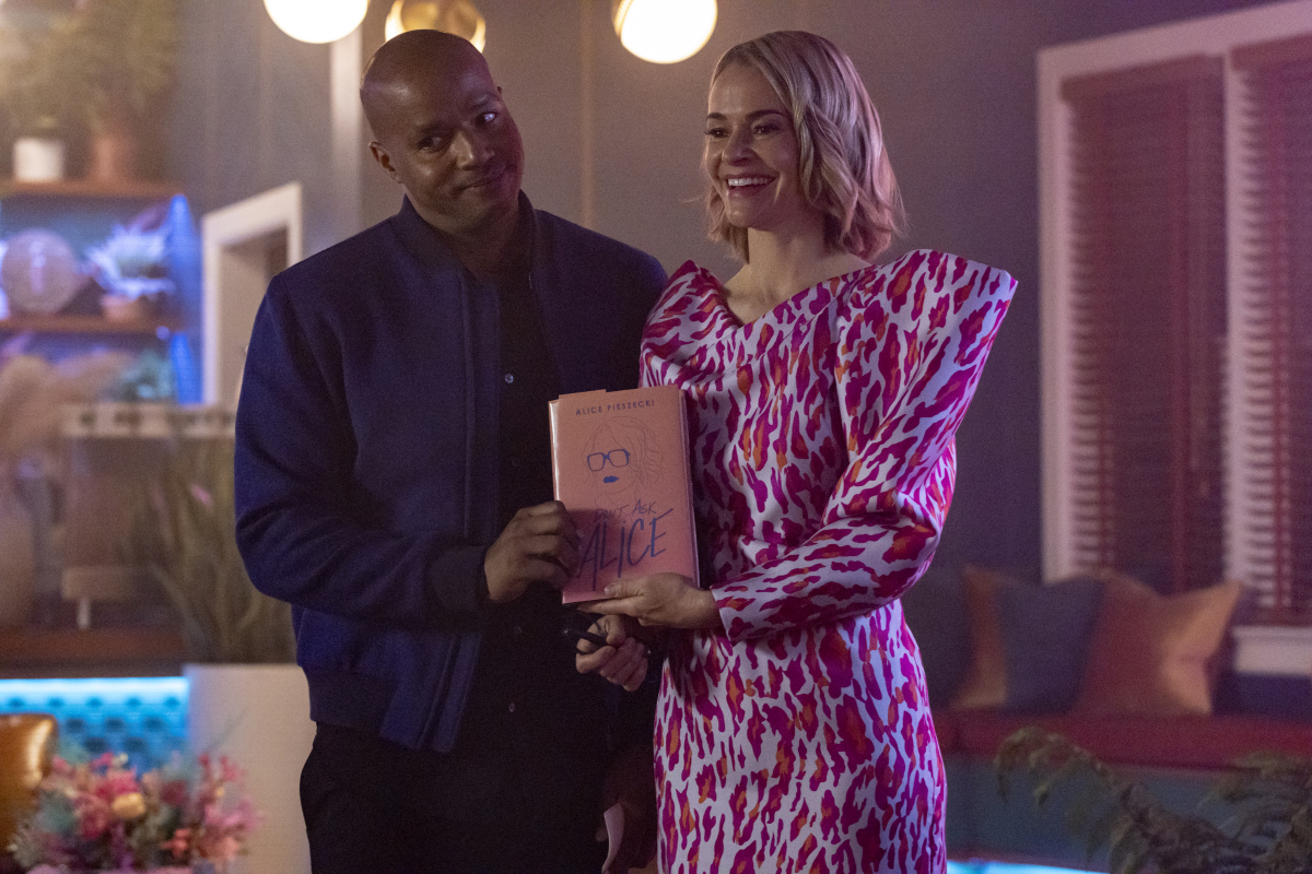 (L-R): Donald Faison as Tom and Leisha Hailey as Alice in THE L WORD: GENERATION Q “Launch Party”. Photo Credit: Paul Sarkis/SHOWTIME.