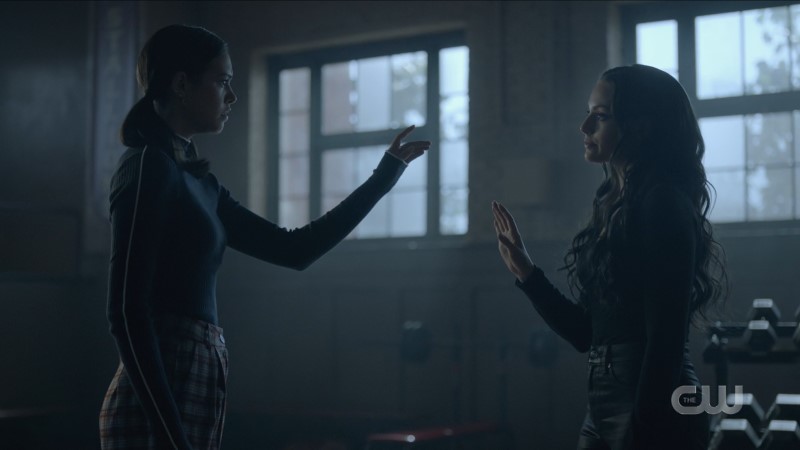 Hope holds her hand out to freeze Josie mid-sentence