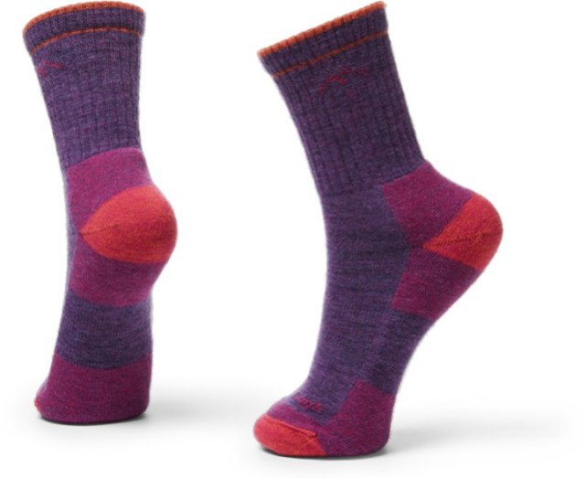 Purple socks wth orange footbeds