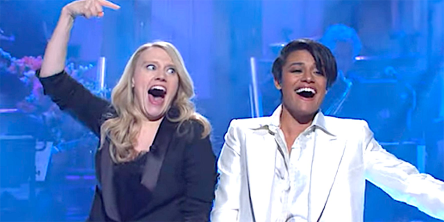 Kate McKinnon and Ariana DeBose on stage together during SNL