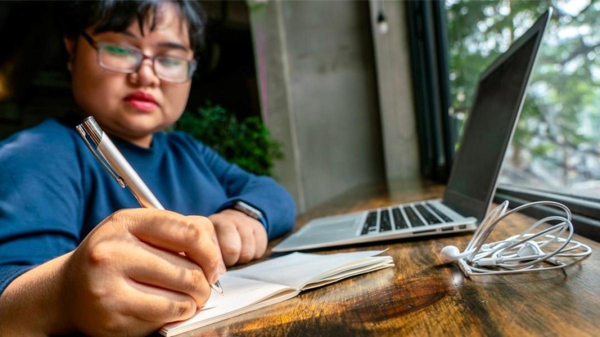 Autostraddle Is Hiring New Writers for Our Team! Is That You?