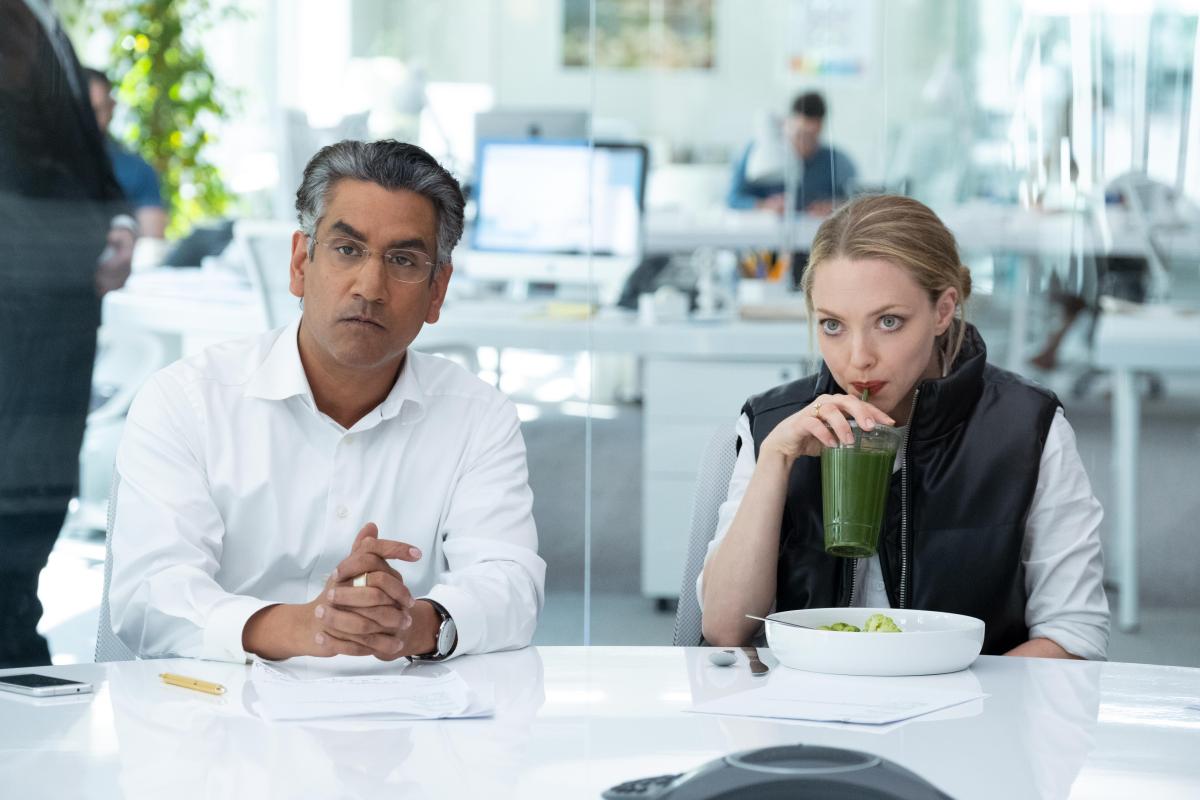 The Dropout -- “Heroes” - Episode 107 -- Under intense scrutiny from the Wall Street Journal, Elizabeth and Sunny double down on defense. Tyler and Erika face a difficult choice. Sunny Balwani (Naveen Andrews) and Elizabeth Holmes (Amanda Seyfried), shown. (Photo by: Beth Dubber/Hulu)