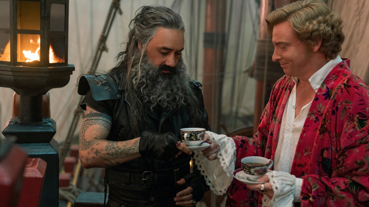 Stede and Blackbeard share a cup of tea