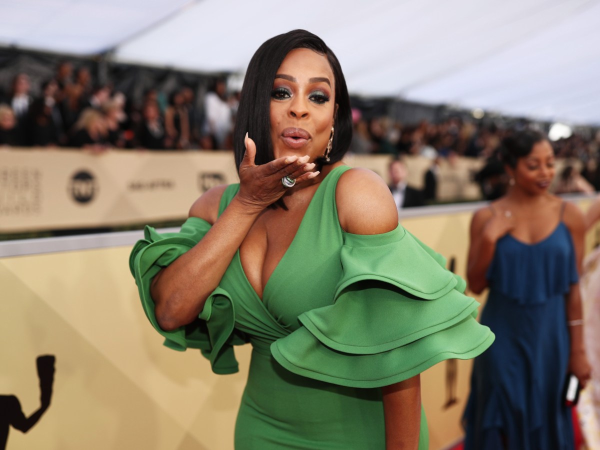 LOS ANGELES, CA - JANUARY 21: Actor Niecy Nash attends the 24th Annual Screen Actors Guild Awards at The Shrine Auditorium on January 21, 2018 in Los Angeles, California. 27522_010 (Photo by Christopher Polk/Getty Images for Turner)