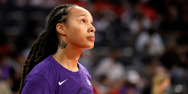 Brittney Griner #42 of the Phoenix Mercury warms up before Game Two of the 2021 WNBA Playoffs