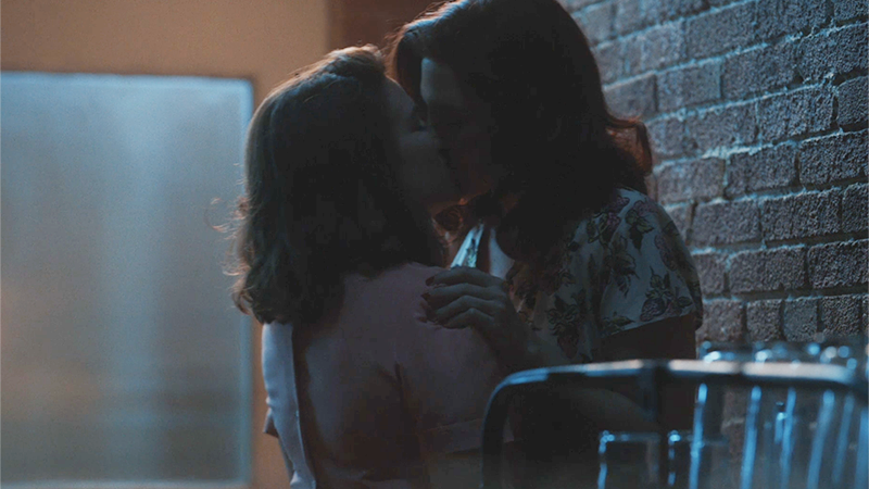 Greta and Carson kiss 