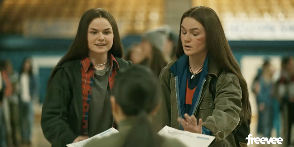 Railey and Seazynn Gilliland as Tegan and Sara in Amazon's High School