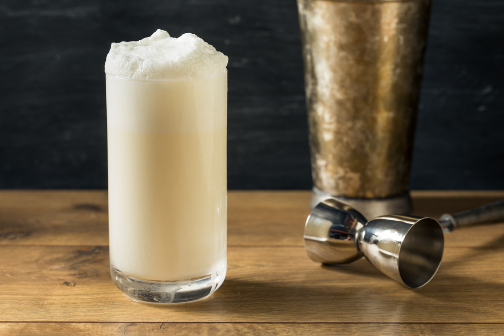 A Ramos gin fizz