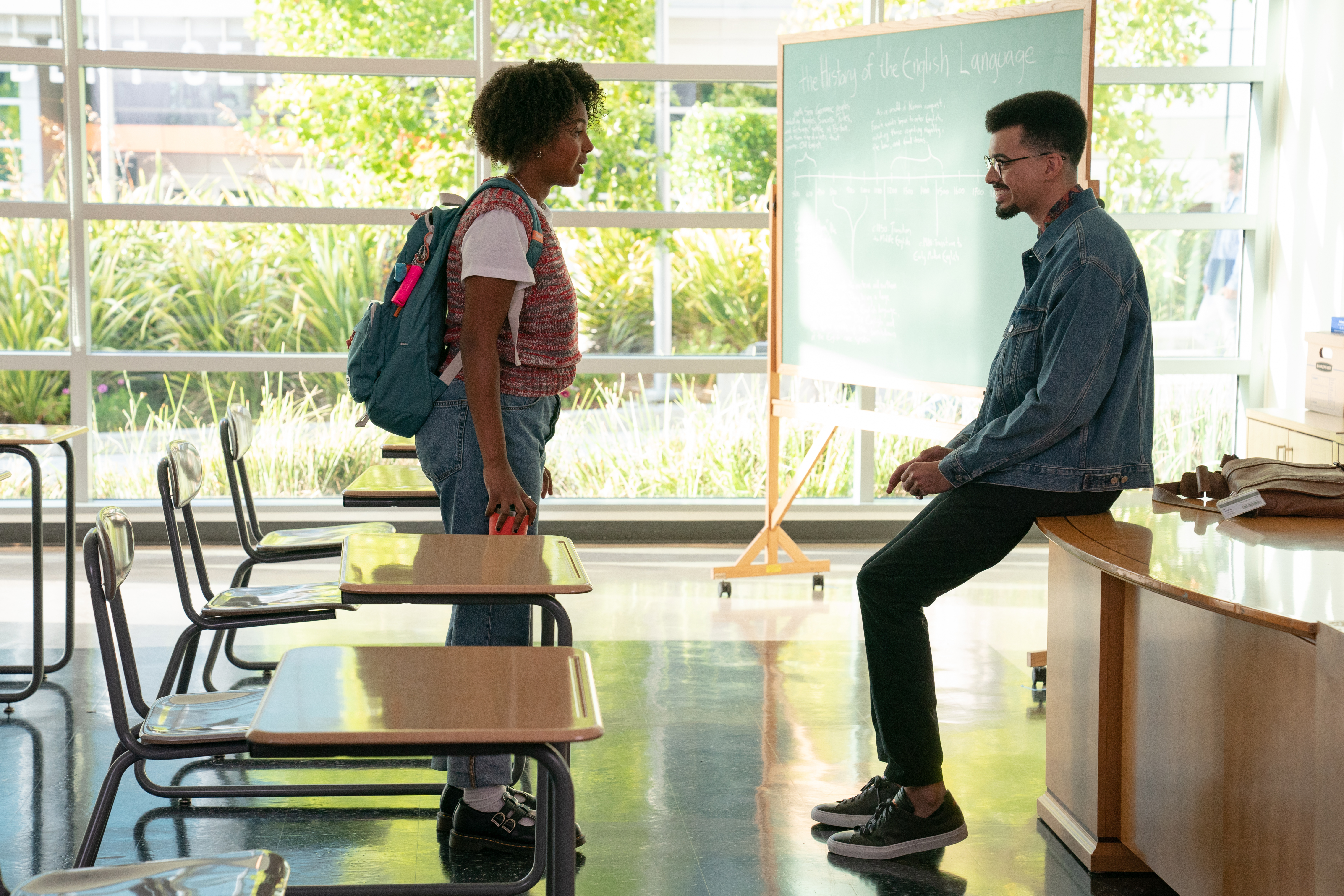 Quiz Show (L-R): Jordan Hull as Angie and Simon Longnight as Hendrix in THE L WORD: GENERATION Q, "Quiz Show". Photo Credit: Nicole Wilder/SHOWTIME.