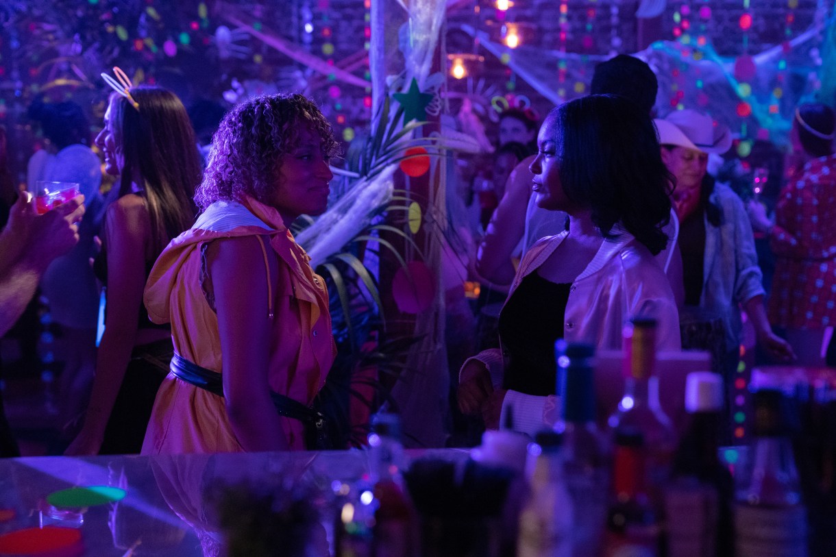 Last to Know (L-R): Rosanny Zayas as Sophie and Chinyere Dobson as Stranger in THE L WORD: GENERATION Q, "Last To Know". Photo Credit: Nicole Wilder/SHOWTIME.