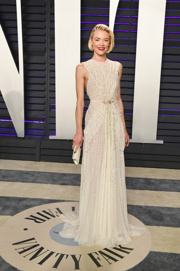 BEVERLY HILLS, CA - FEBRUARY 24: Jaime King attends the 2019 Vanity Fair Oscar Party hosted by Radhika Jones at Wallis Annenberg Center for the Performing Arts on February 24, 2019 in Beverly Hills, California. 