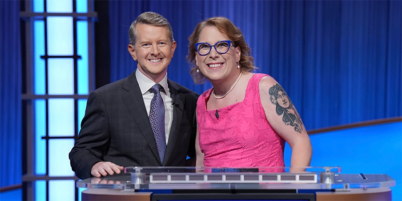 amy schneider and ken jennings pose together after amy schneider's jeopardy! win