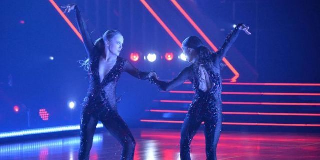 JoJo Siwa and Jenna Johnson dancing on Dancing With the Stars