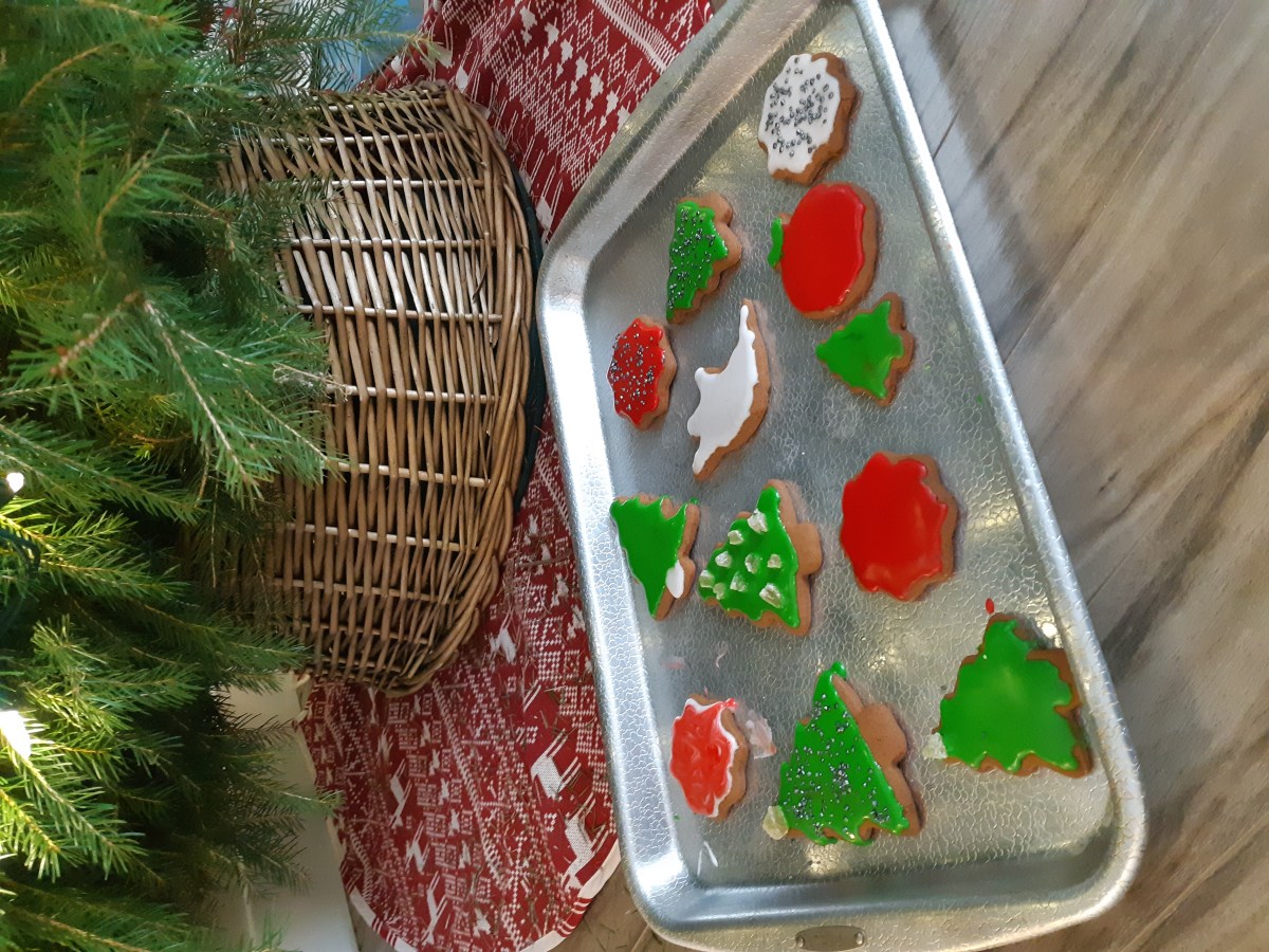 Gingerbread cookies in Christmas shapes
