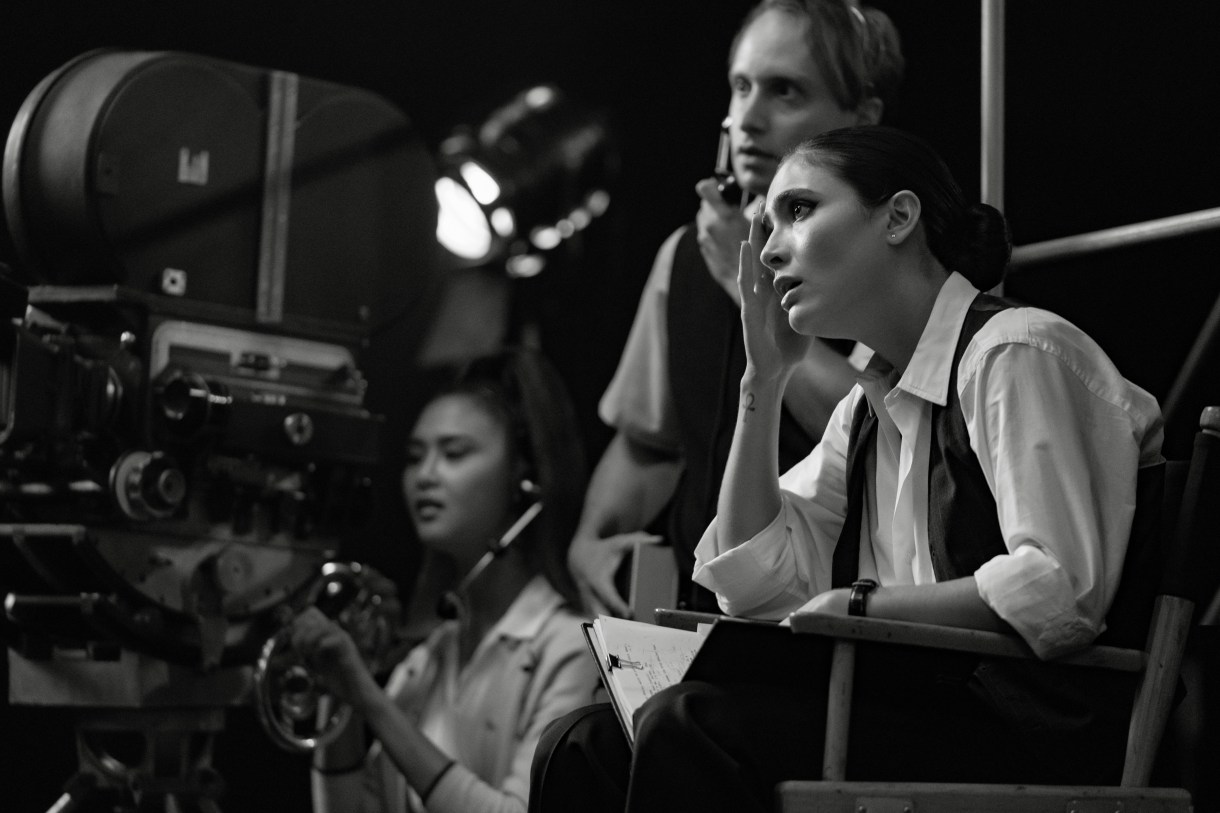 Arienne Mandi as Dani in THE L WORD: GENERATION Q, "Questions for the Universe". Photo Credit: Nicole Wilder/SHOWTIME.