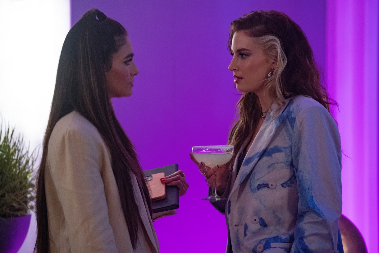 Little Boxes (L-R): Arienne Mandi as Dani and Fletcher as herself in THE L WORD: GENERATION Q, "Little Boxes". Photo Credit: Nicole Wilder/SHOWTIME.