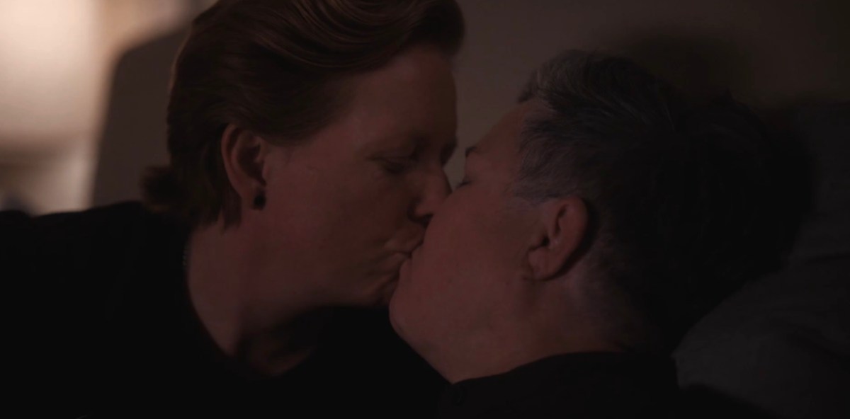 Misty and Carrie kissing