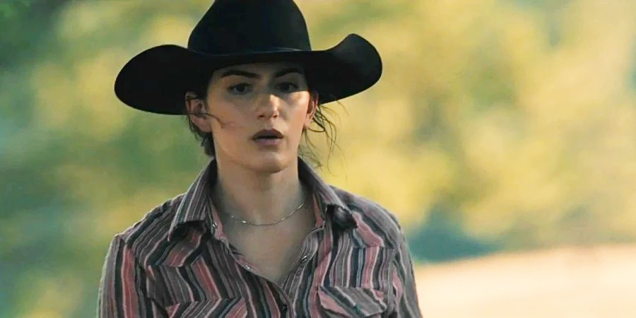 Yellowstone's Lesbian Smooches Her IRL Partner on the Show