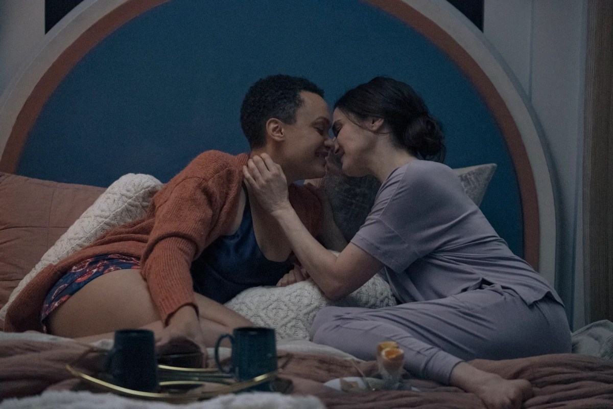 Britne Oldford and Rachel Weisz kiss in bed with breakfast in bed