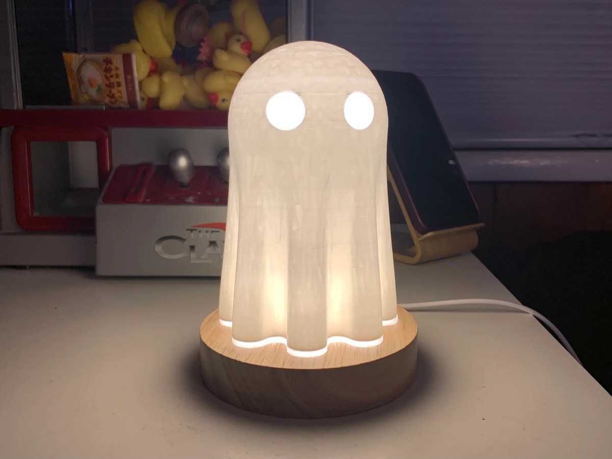 A light-up sheet ghost lamp