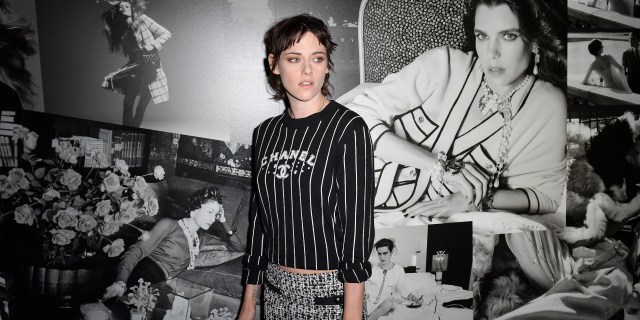 PARIS, FRANCE - OCTOBER 04: (EDITORIAL USE ONLY - For Non-Editorial use please seek approval from Fashion House) Kristen Stewart attends the Chanel Womenswear Spring/Summer 2023 show as part of Paris Fashion Week on October 04, 2022 in Paris, France. (Photo by Kristy Sparow/Getty Images)