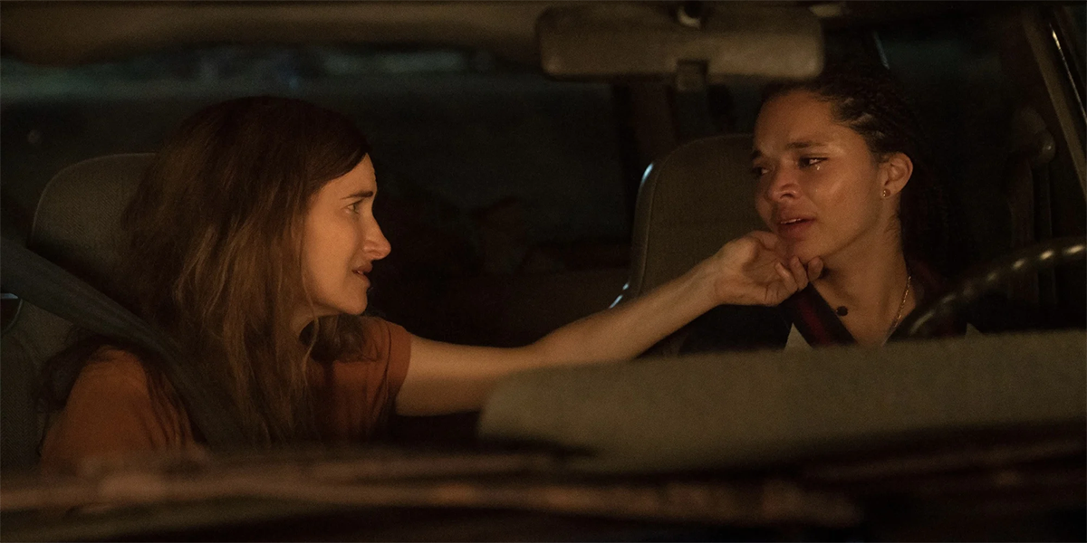 Kathryn Hahn and Tanzyn Crawford in "Tiny Beautiful Things." Credit: Jassica Brooks / Hulu