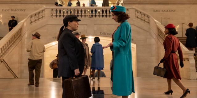 Susie and Mrs Maisel face each other in Grand Central Station