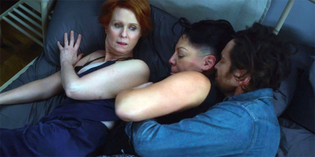 Lyle, Che, and Miranda accidentally start up a threesome.