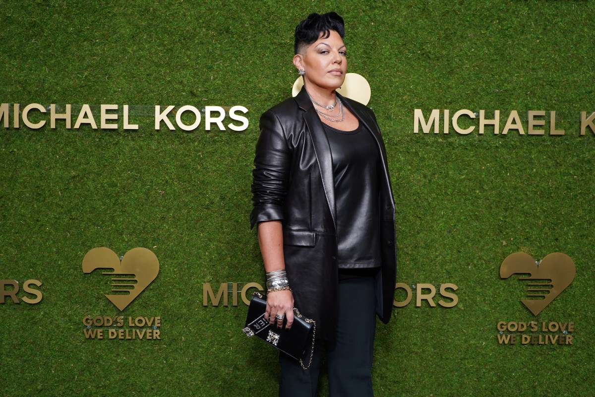 NEW YORK, NEW YORK - OCTOBER 18: Sara Ramirez attends the Golden Heart Awards 2021 benefiting God's Love We Deliver at The Glasshouse on October 18, 2021 in New York City. (Photo by Sean Zanni/Patrick McMullan via Getty Images)
