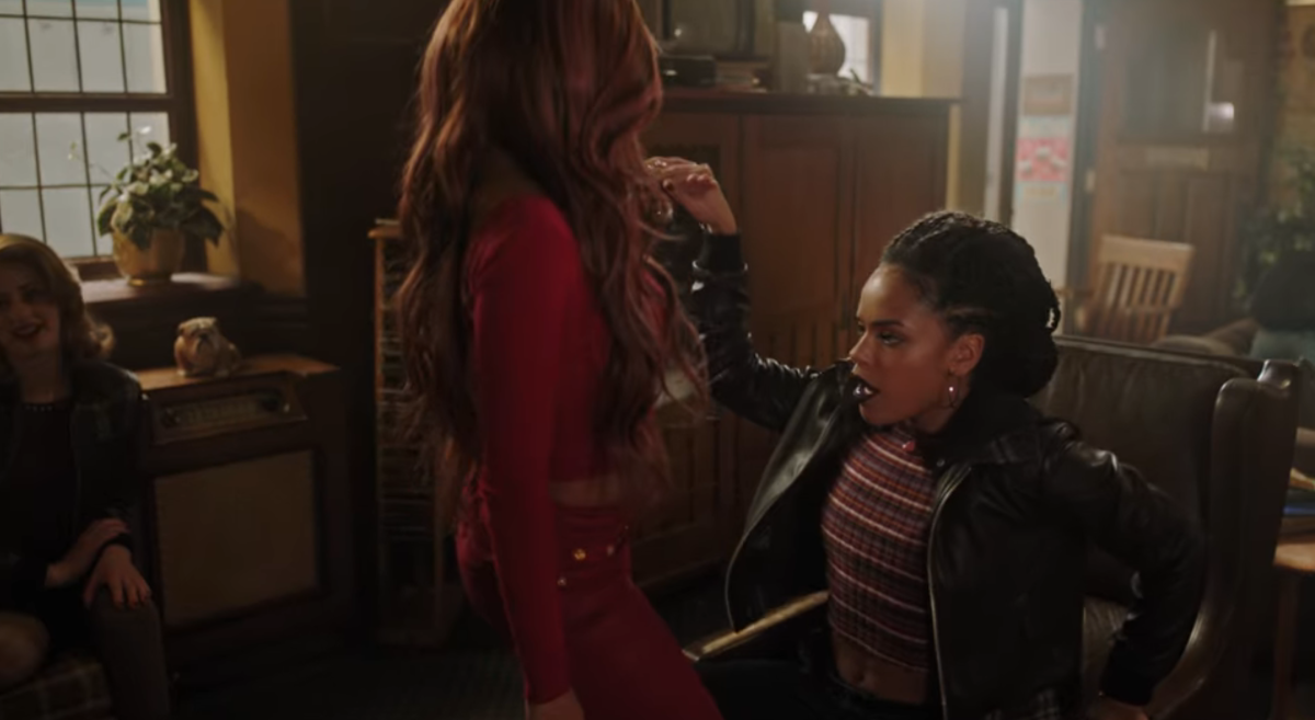 Toni and Peaches dancing in Riverdale