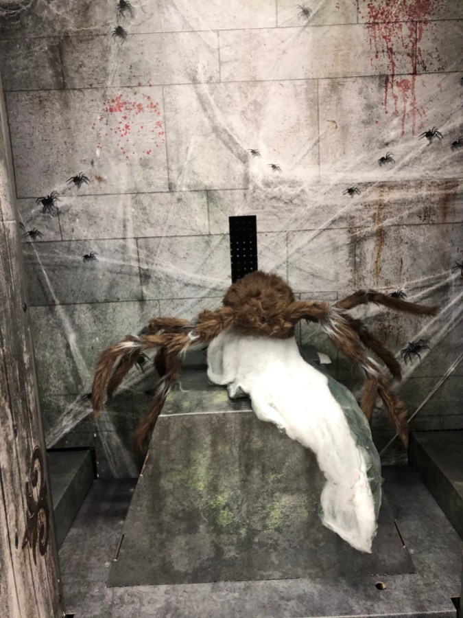 a giant spider animatronic