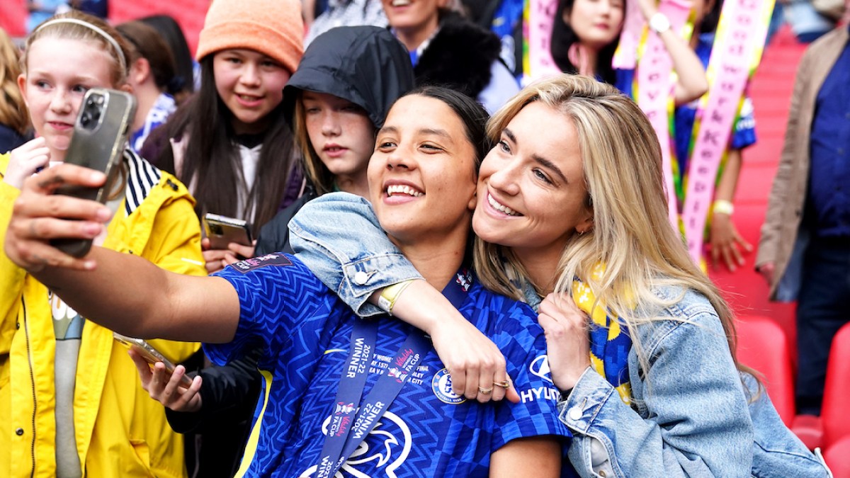 Soccer Stars Sam Kerr and Kristie Mewis Are Engaged | Autostraddle