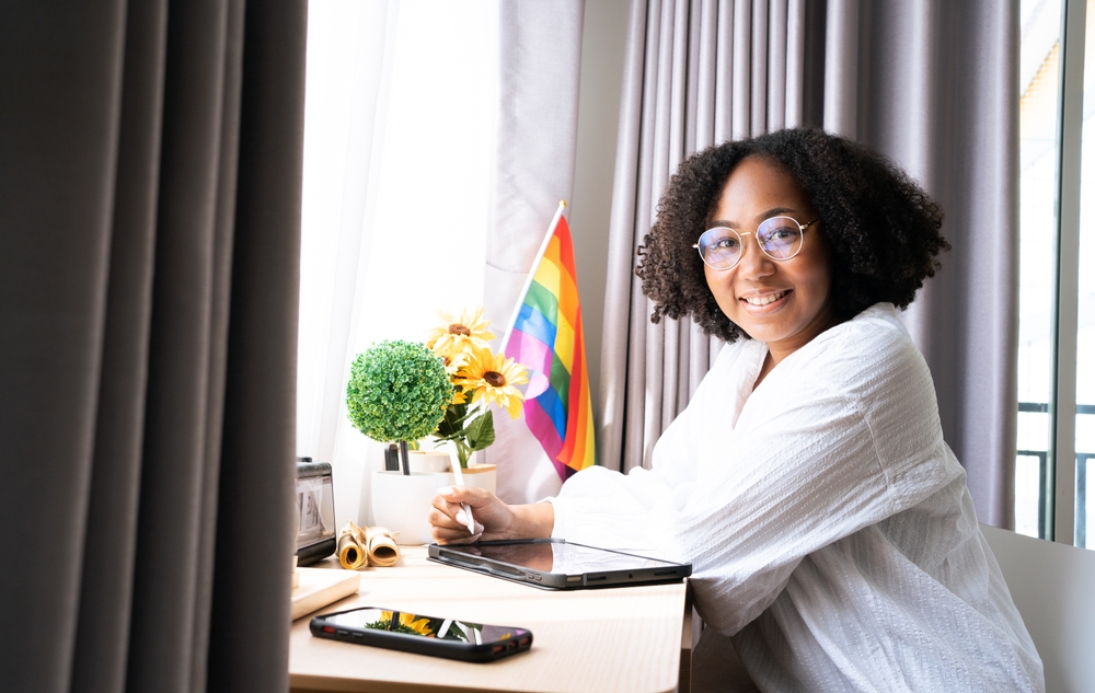 Working,Woman,Lgbtq+,Afro,Hair,Style,African,American,Lesbian,,Beautiful