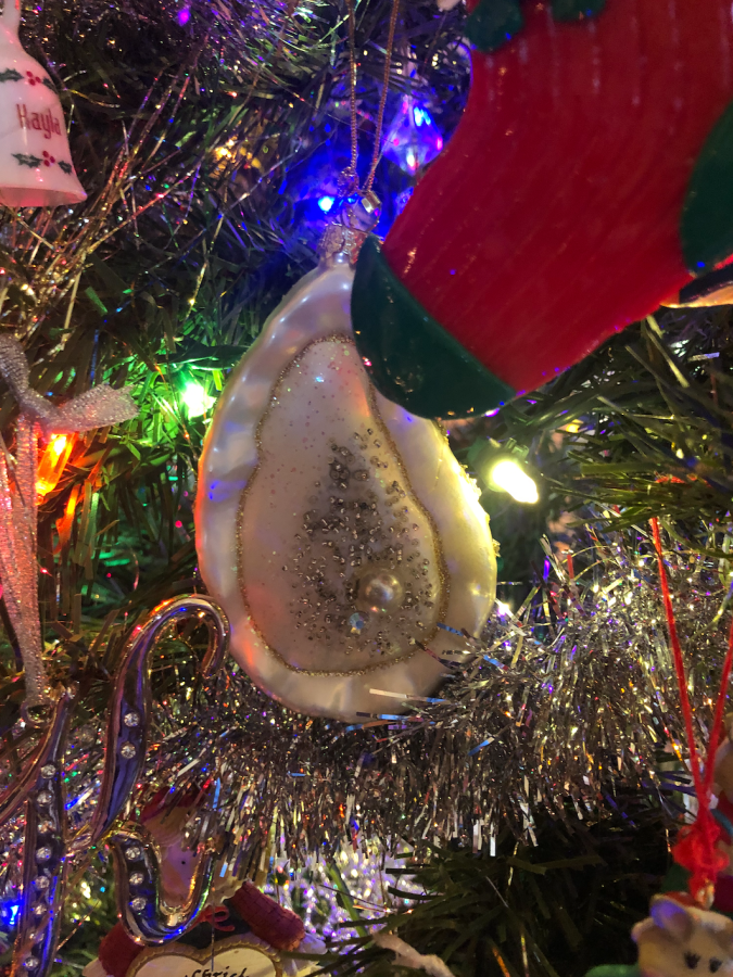 a glittery oyster ornament