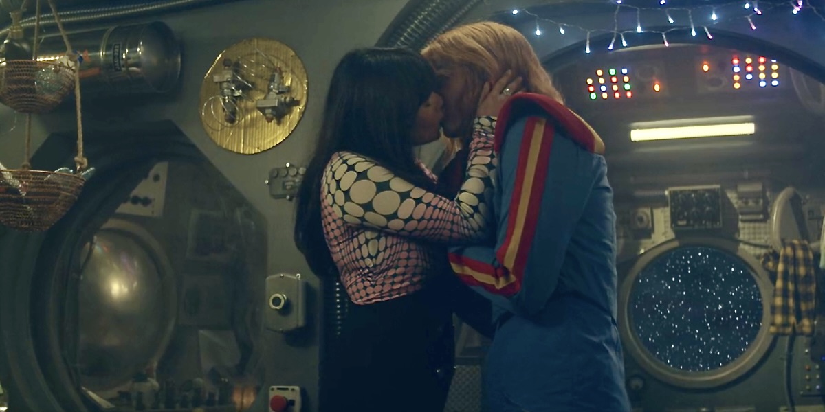 Doom Patrol series finale: Casey kisses Kay/Jane