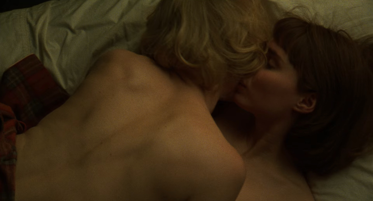 Carol sex scene: Carol's nude back as Therese kisses her face