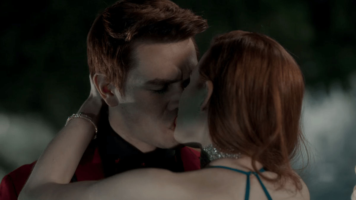 Cheryl kisses Archie in the snow