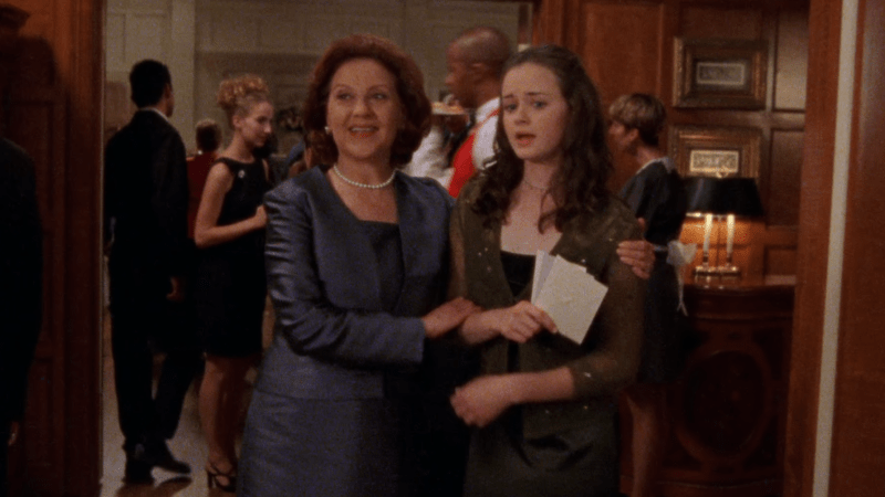 Gilmore Girls: Emily Gilmore pulls a reluctant Rory along 