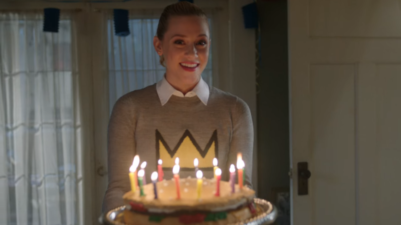 Riverdale: Betty holds a birthday cake 