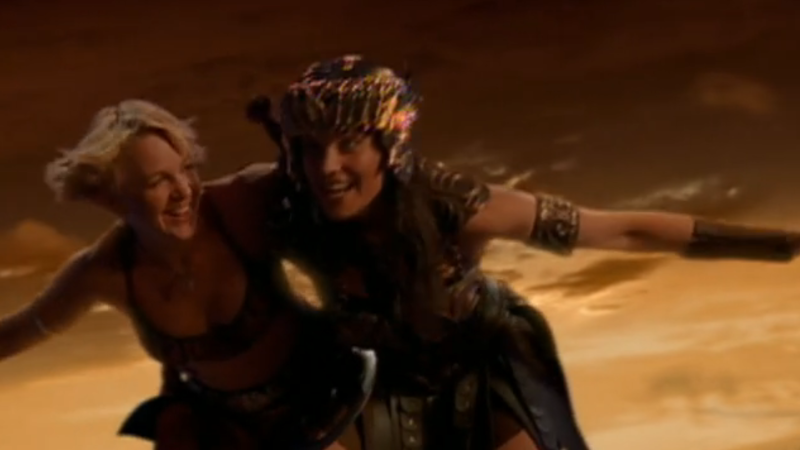 Xena: Xena and Gabrielle fly off into the sunset
