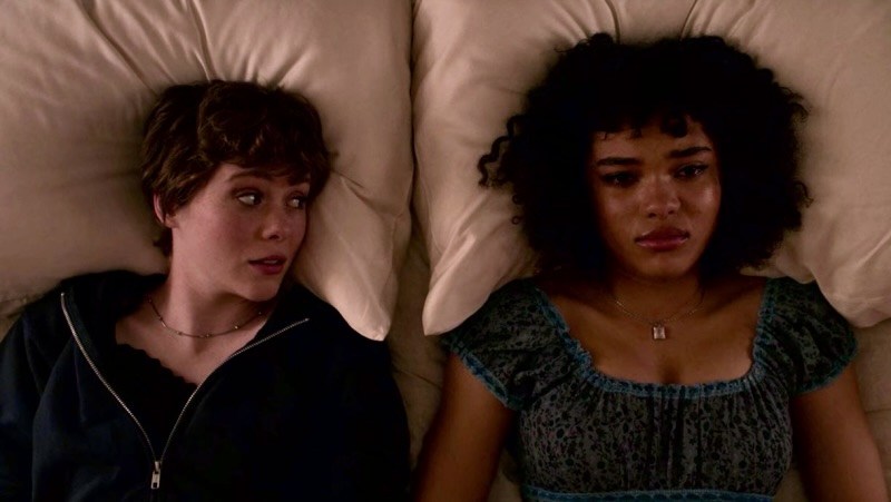 Best Lesbian TV Shows: Sophia Lillis and Sofia Bryant as Sydney and Dina
