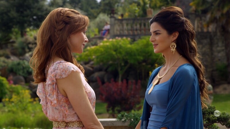 Lindy Booth and Clara Lago as Cassandra and Estrella 