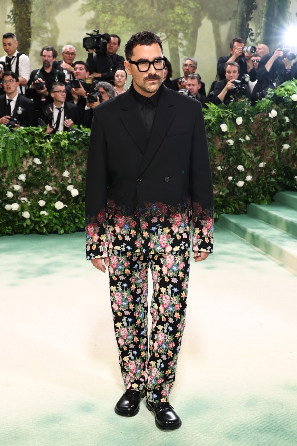 NEW YORK, NEW YORK - MAY 06: Dan Levy attends The 2024 Met Gala Celebrating "Sleeping Beauties: Reawakening Fashion" at The Metropolitan Museum of Art on May 06, 2024 in New York City. (Photo by Jamie 