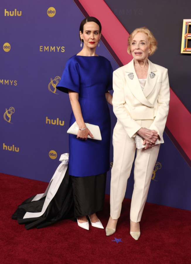 LOS ANGELES, CALIFORNIA - SEPTEMBER 15: (L-R) Sarah Paulson and Holland Taylor attend the 76th Primetime Emmy Awards at Peacock Theater on September 15, 2024 in Los Angeles, California. (Photo by Amy Sussman/Getty Images)