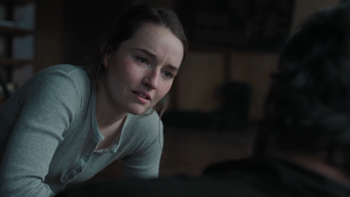 The Last of Us 202-5 Abby crouching menacingly at Joel