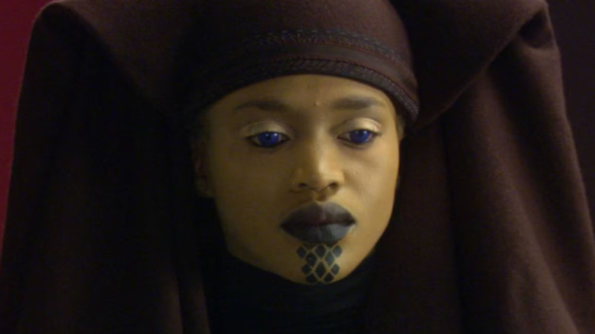 A close up of Luminara Unduli in Revenge of the Sith