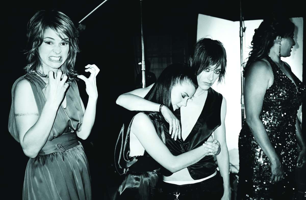 behind the scenes photo of The L Word cast