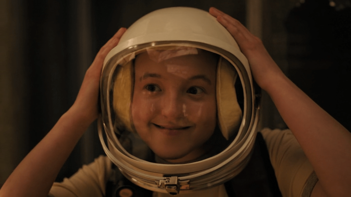 The Last of Us 206 Ellie in her helmet